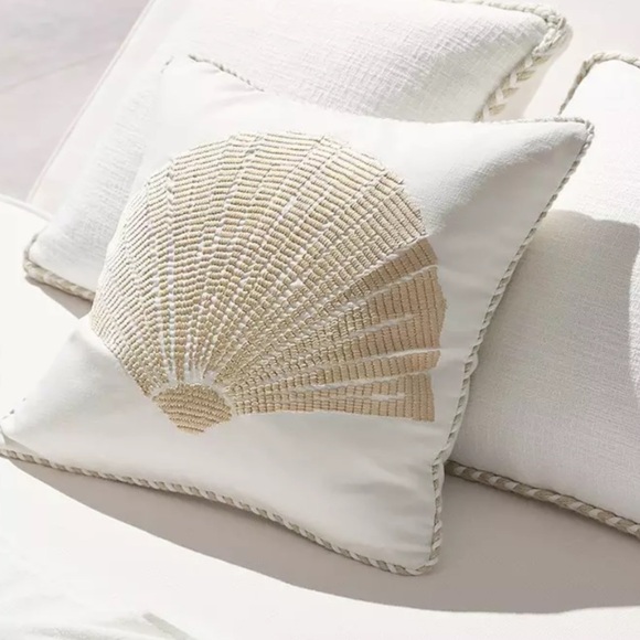 Serena & Lily Icon Pillow Cover - Thumbnail 2